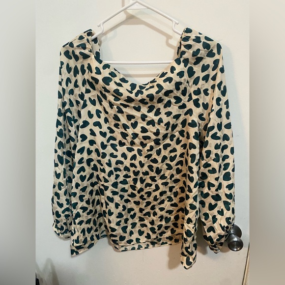 Ann Taylor Cream and Green Heart Print Blouse - Picture 2 of 2